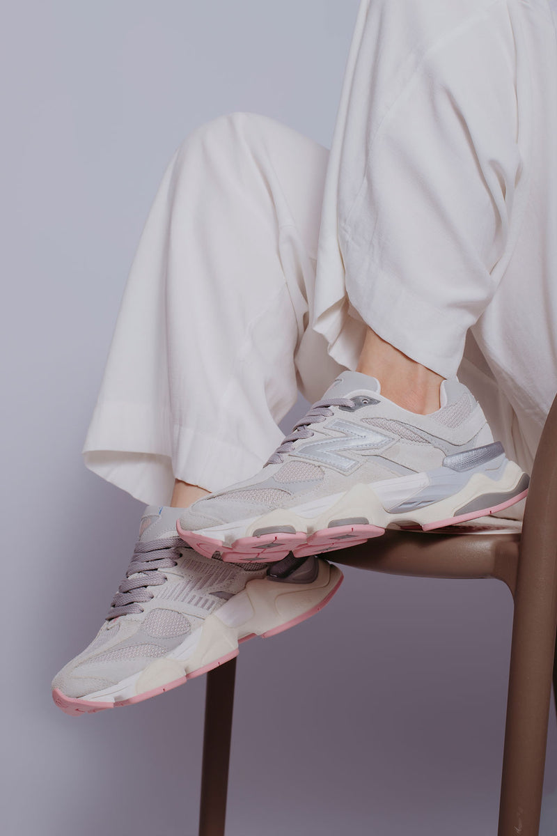 NB 9060 Cinza