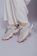 NB 9060 Cinza