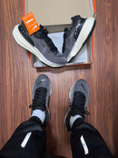 Nk Zoom X Invincible Run 3 Cinza